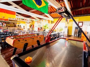 Bar (in der Unterkunft)
