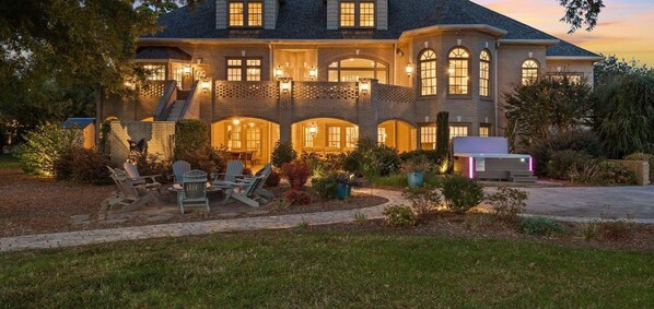 Westview Ridge - Luxury retreat on Lake Norman!