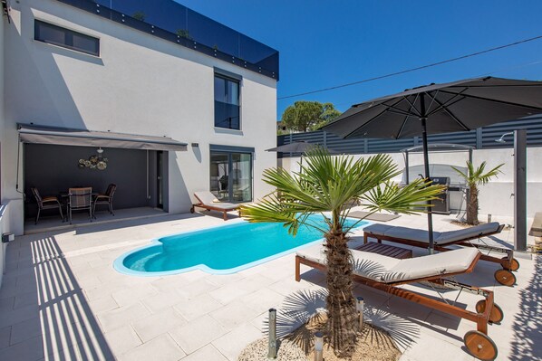 Private Pool