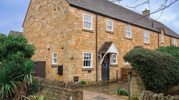 External, Bumble Cottage, Bolthole Retreats