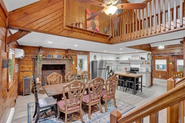 Cabin's kitchen and dining area