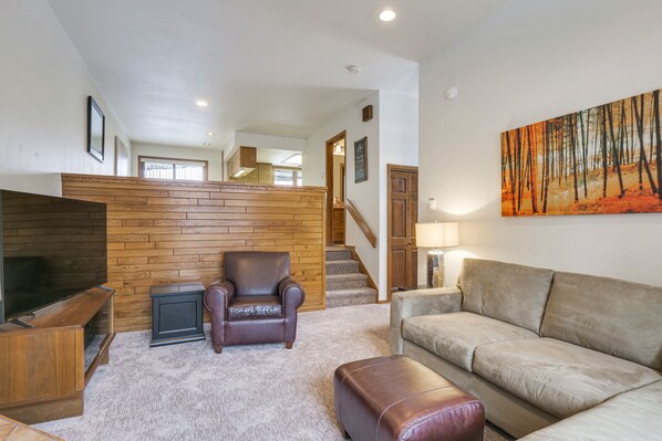 Breckenridge Vacation Rental | 2BR | 3BA | 1,389 Sq Ft | Step-Free Entry