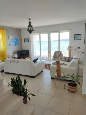 Living room 1