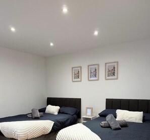 2 Double Deluxe Beds