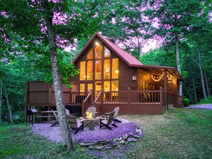 Smoky Mountain Cabin with a Hot Tub "Autumn Colors" - View of cabin at dawn