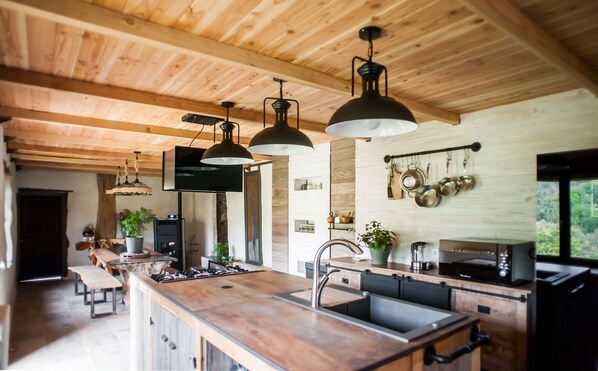 Private kitchen