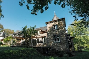 Rear Terrace 