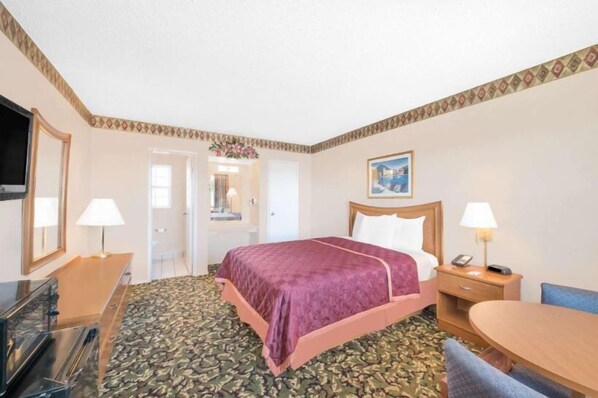 Non-smoking room with 1 King bed. The exact unit will be assigned upon arrival. Views, colors, and decor may vary.