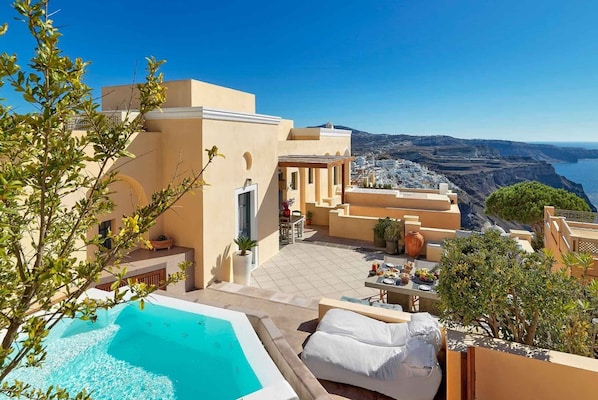 Superb Santorini Villa | Maison L'Archipel | 4 Bedrooms | Stunning Sea Views | Private Pool