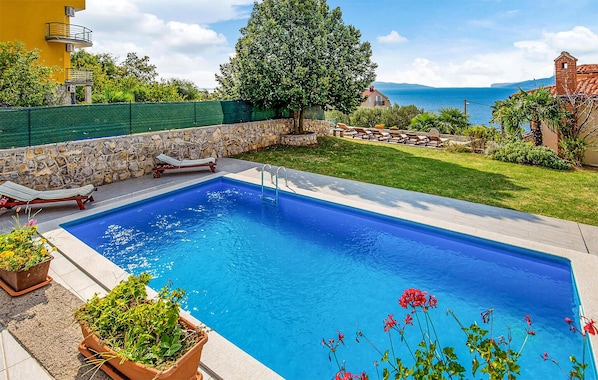 pool