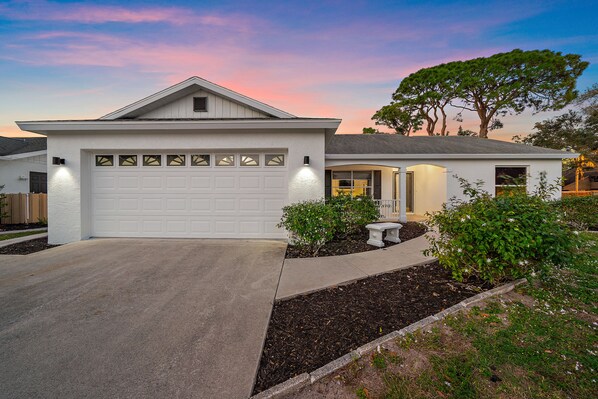 Welcome to Bay Bliss Bungalow- your dream vacation home in Sunny Sarasota!
