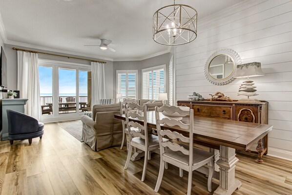 Fabulous Newly Renovated Oceanfront Villa! Dining Area with Table Seating for 6, Shiplap and Coastal-Inspired Furnishings