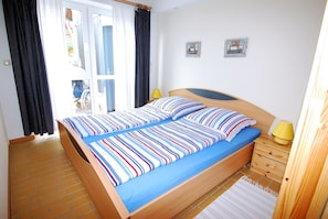 Schlafzimmer 2