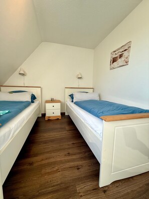 Schlafzimmer 2