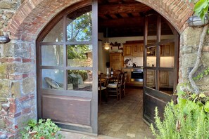 Entrance / Reception