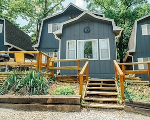 Tribesman #3 is 1 of our 6 similar 2-story cabins at Tribesman Resort