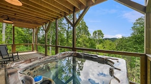 Enjoy stunning views from the outdoor jacuzzi!