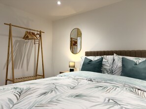 Bedroom 1 - Double Bed