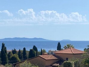 Vista para praia/oceano