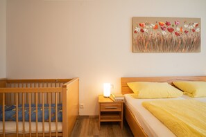 Ferienwohnung Simssee 60 qm-Schlafzimmer