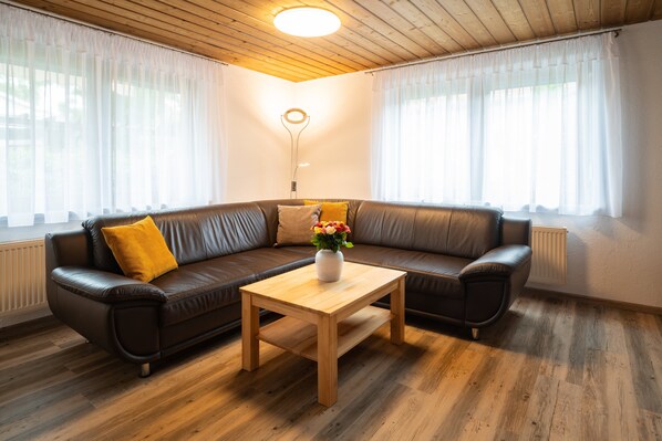 Ferienwohnung Simssee 60 qm-Wohnzimmer