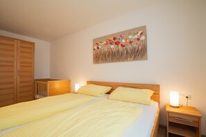 Ferienwohnung Simssee 60 qm-Schlafzimmer