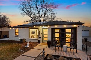 This home is well laid out with all the comfortable amenities.