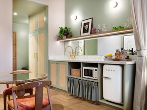 Kitchenette