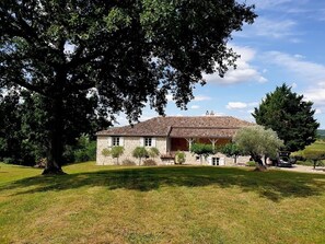 la bastide au mileu de la nature