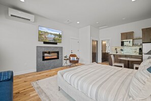 18157 Forestbrook-52