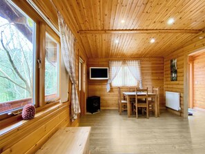 Living room/dining room | Pine Lodge - Pinecone Lodges, Camerton, near Bath