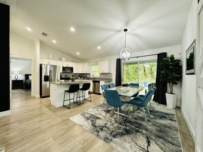 Kitchen/Dining Room