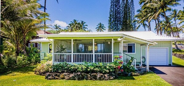 A perfect place to call home. Enjoy Tradewinds and ocean views.