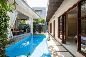 Private pool