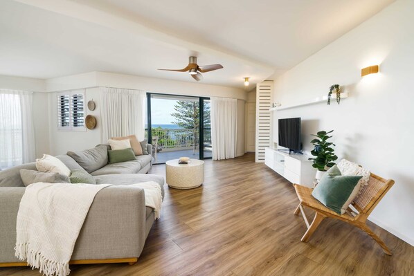 This apartment will become your very own slice of paradise with its stylish interior and prime positioning.