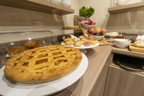 Petit-déjeuner buffet