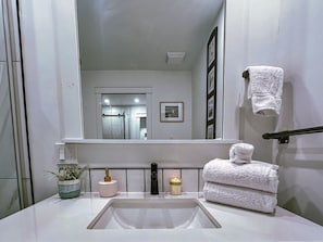 Guest Vanity