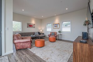 Living Room - Full 