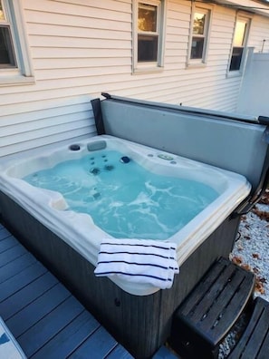 Bain à remous extérieur