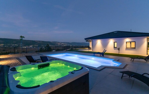 pool