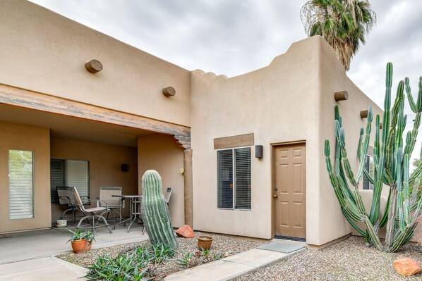 Queen Creek Vacation Rental | Studio | 1BA | 420 Sq Ft | 1 Step to Enter