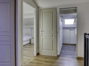 Gebäude, Eigentum, Tür, Holz, Fenster, Interior Design, Haus, Flooring