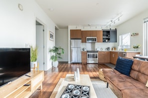 Living room & Kitchen