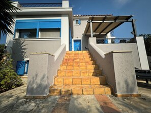 Stairs to main entrance