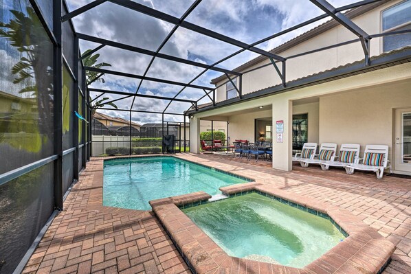 Heated Salt Water Pool & Spa