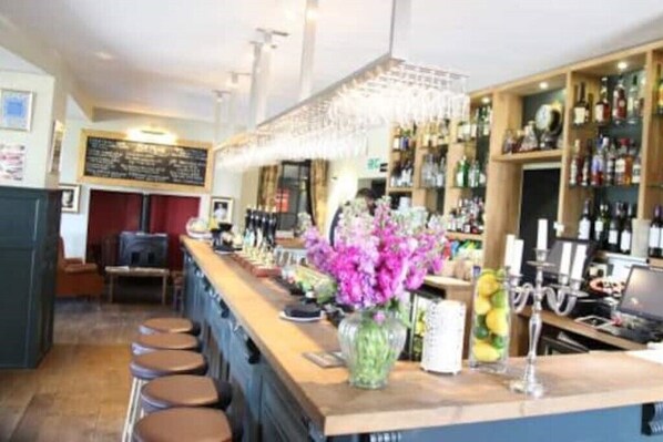 Bar (in der Unterkunft)