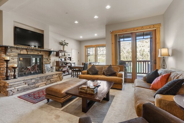 Furniture, Indoors, Living Room, Couch, Home Decor