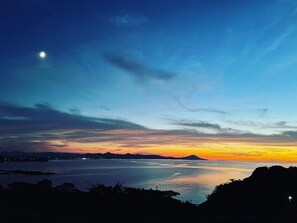 ・You can see the beautiful Sea of Japan from the 2nd floor. Because it is located on a hill, it has a good view and a sense of openness.