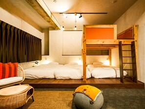 ・[MITSUGI-] 4 beds including a loft bed are installed.