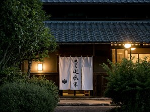 ・[Exterior] Gives you a warm feeling of returning to your hometown.